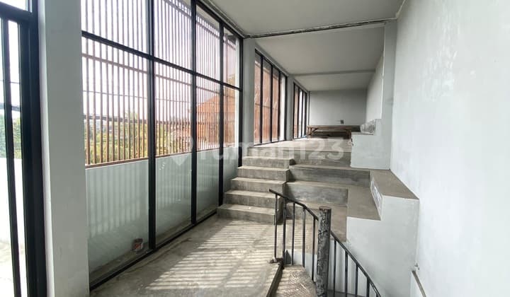 Second Floor Shophouse in Strategic Location, Munggu Area