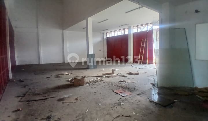 Gudang Strategis Cocok untuk Usaha Pinggir Jalan Raya