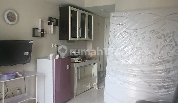 Furnished Studio Apartment Springlake Summarecon Bekasi