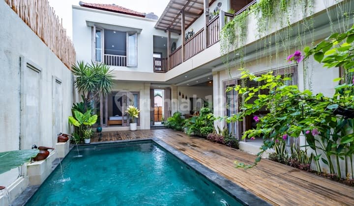 Vila Mewah Dekat Pantai Jimbaran