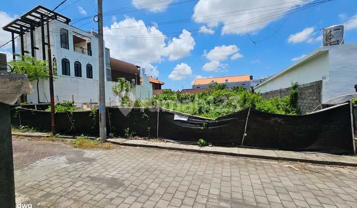 Small land plot at Seseh Beach