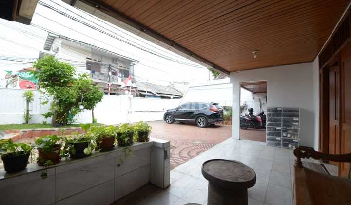 Harga di Bawah Pasar: Rumah Luas di Haji Nawi 3 Menit Dari MRT