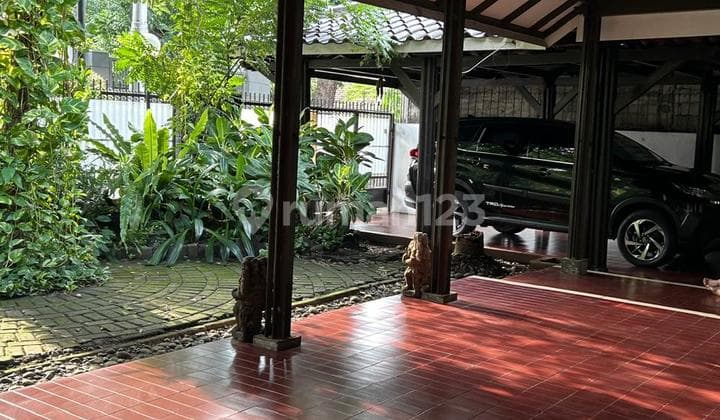 Rare Residence in Kebayoran Baru, Land 576 m², Prime Location