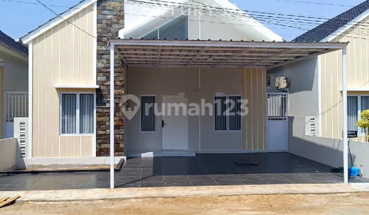New House in a Neat and Safe Cluster Parit Muksin Pontianak