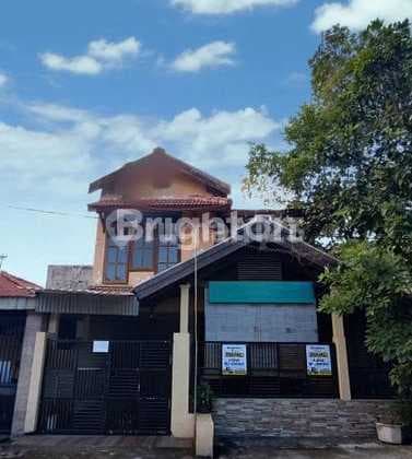 Rumah 2 Lantai Super Strategis Di Ketintang