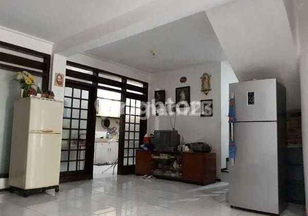 Rumah 2 Lantai Super Strategis Di Bendul Merisi