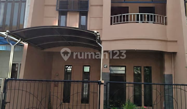 Rumah New Finishing Super Strategis di Wonocolo