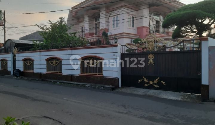 Dijual Rumah Mewah Full Furnish Lokasi Strategis Tengah Kota Bekasi