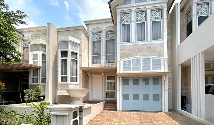 Rumah Cantik Dengan Private Pool Di Withsand Greenwich Park Bss