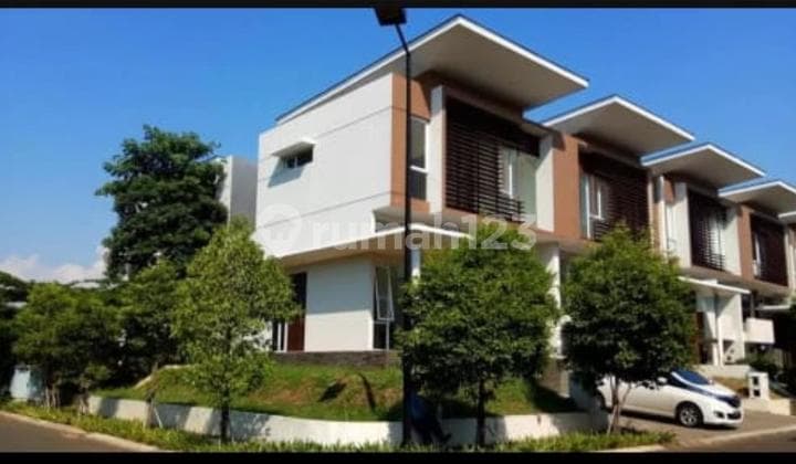 For Sale 2.5 Story Corner House in Citra Garden 7, Kalideres.