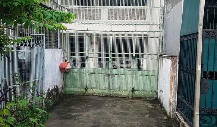 Dijual Rumah 2.5 Lantai di Perum Taman Ratu Indah, Jakarta Barat.