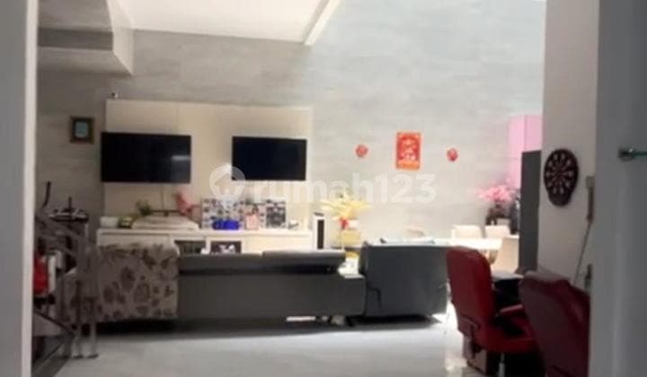Dijual Rumah Mewah 3 Lantai di Citra 3, Kalideres, Jakarta Barat.