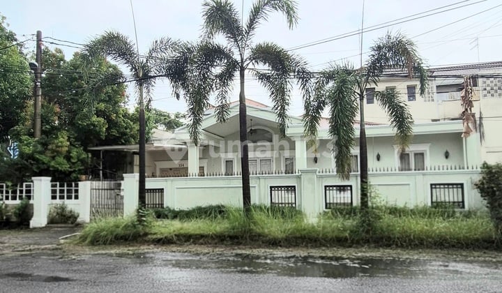 Rumah Eksklusif Lokasi Bisnis Kuliner Medan Baru