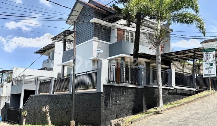 Rumah 2,5 Lantai Nyaman Di Buana Hilltop View Regency