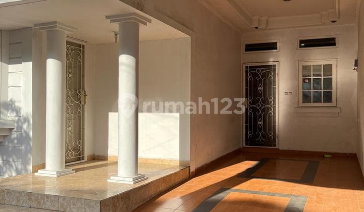 Nice House In Kemang Pratama