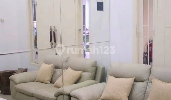 Minimalist 2-Story House in Graha Raya Bintaro Area