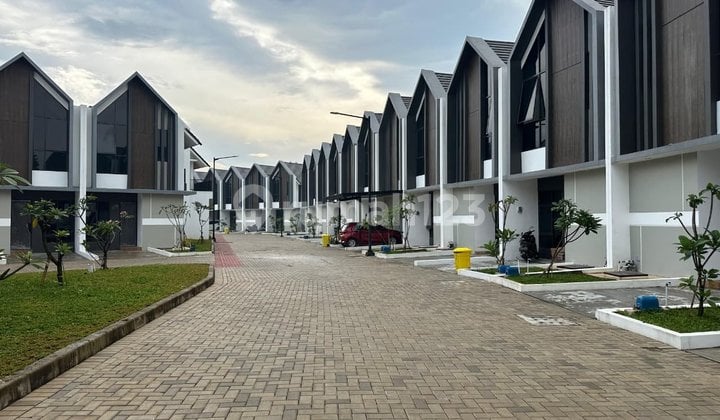 Promo Rumah Siap Huni 2 Lantai Tanpa DP Lokasi Strategis Karawaci ~