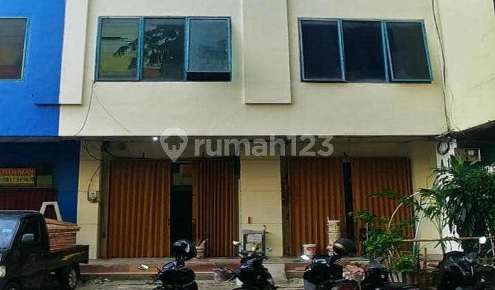 For Sale!! 3-story shop house, 3 bedrooms, Grand Mall Bekasi.