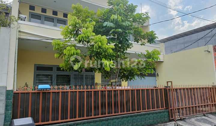 Dijual !! Rumah 3 LT, 10X22, 5 KT, Furnished, Tanah Abang, Jakpus