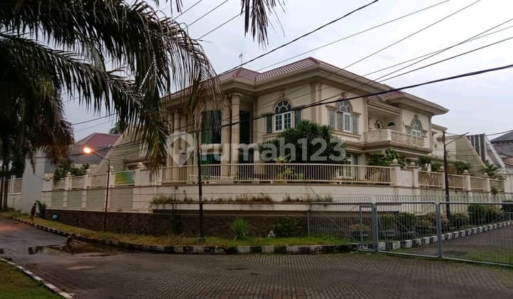 Dijual Rumah Mewah Hook