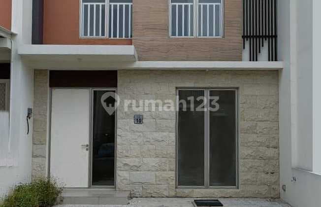 Rumah Di Komplek Bagus Murah Gresik