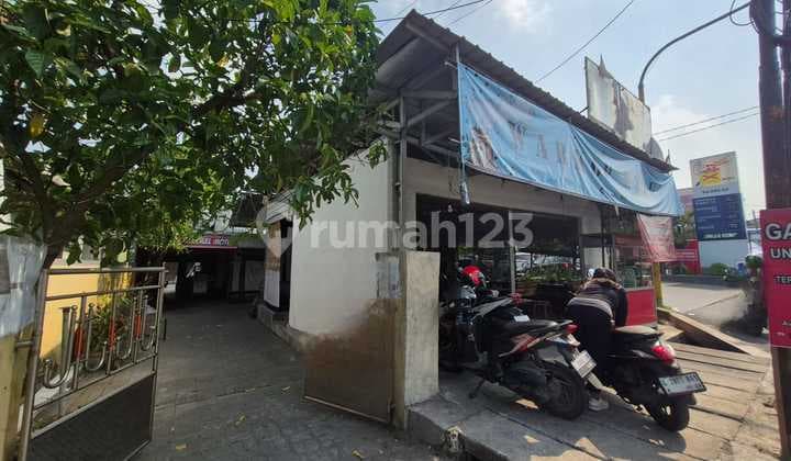 Dijual Rumah Hook Bentuk Kotak Raya Wiyung