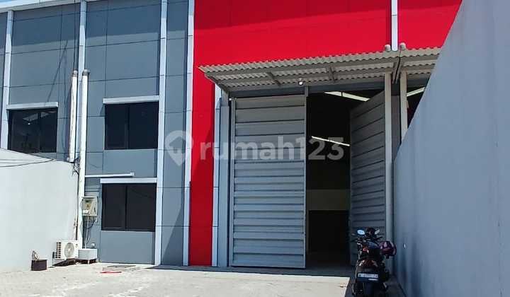 Disewakan Gudang Sentral Romokalisari Siap Huni