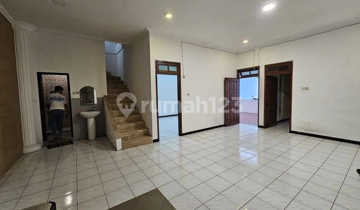 Dijual Disewakan rumah terawat darmo permai Dijual Disewakan rumah terawat darmo permai