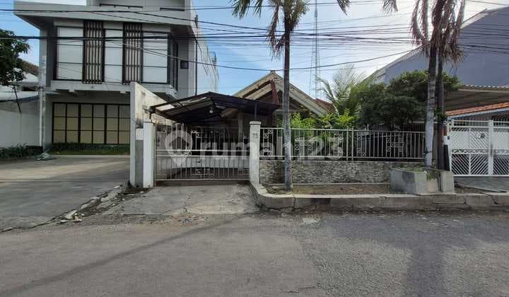 Disewakan Rumah Simpang Darmo Permai Surabaya