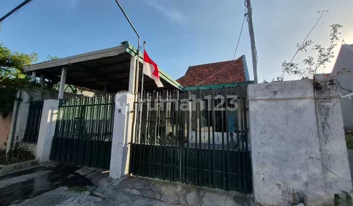 Disewakan Rumah Usaha Bangunan Belanda Pusat Kota
