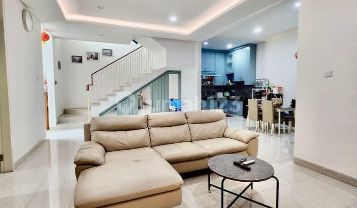 Dijual Rumah Grand Pakuwon 4Kt Lebar 9 Furnish Tol Margomulyo Tandes