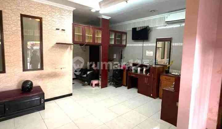 Rumah Pacuan Kuda Area Bagus Buat Dagang / Jualan