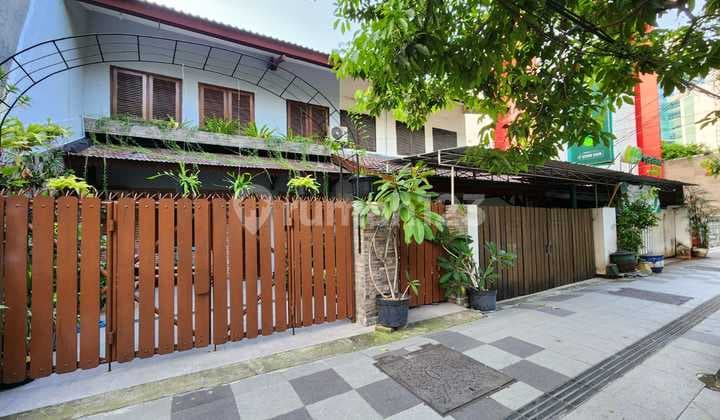 Rumah Dijual Strategis Mayjend Sungkono, Surabaya!