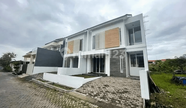 Rumah Bagus 2Kt Modern Graha Mitra Asri, Surabaya