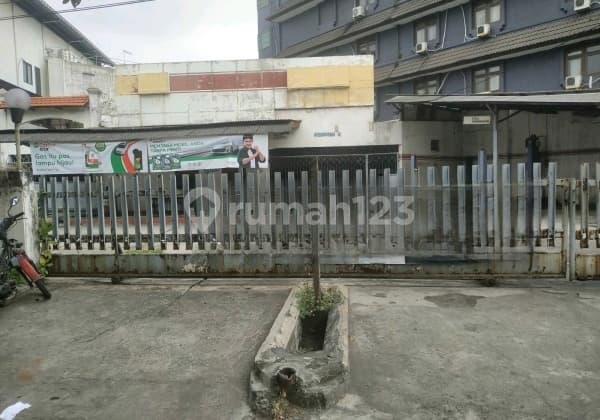 Dijual Bengkel Mobil Siap Pakai Dekat TP