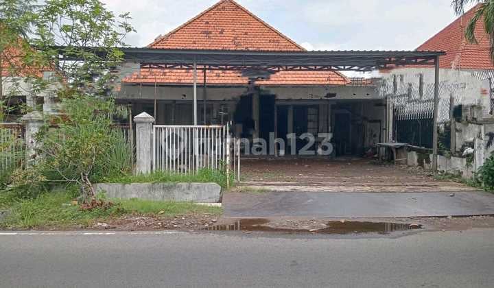 DIJUAL RUMAH HITUNG TANAH TENGAH KOTA SURABAYA AREA BONBIN KBS