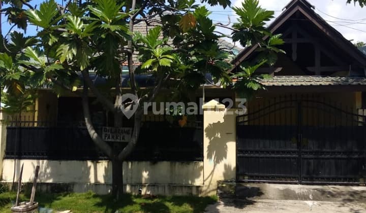 For Sale House in Penjaringan Sari. Near MERR