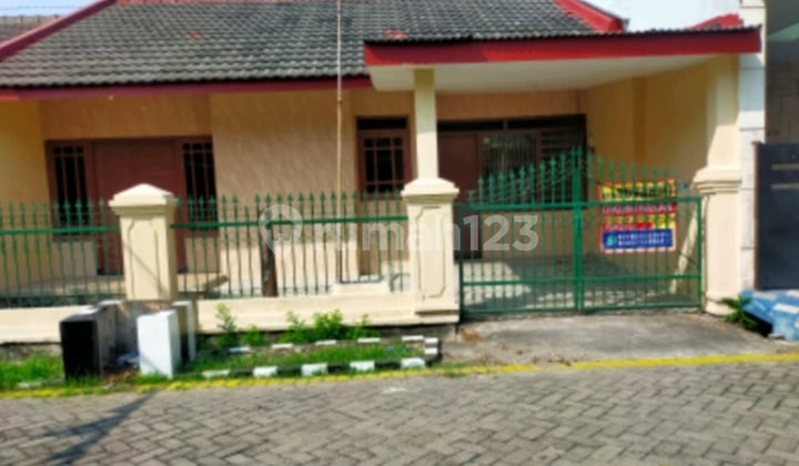 House for Rent on Starfruit Street, Pondok Tjandra Indah House for Rent on Starfruit Street, Pondok Tjandra Indah