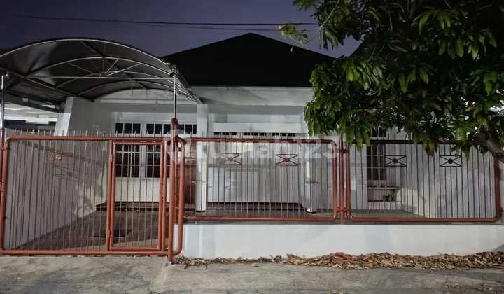 Disewakan Rumah Darmo Permai Selatan. Dekat Pakuwon Mall