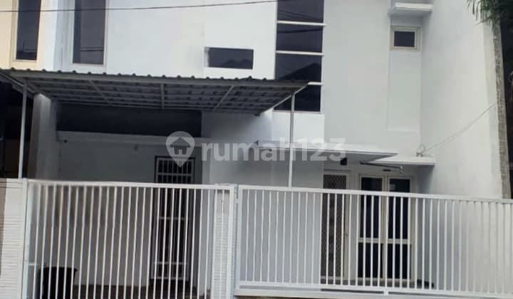 Rumah di Jalan Jasmine, Pondok Tjandra Indah. Dekat Juanda.