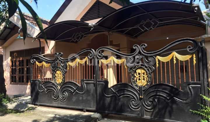 Dijual Rumah di Rungkut. Murah. Siap Huni. Dekat Merr