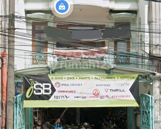 Shop House on Letjen Suprapto Street, Tropodo