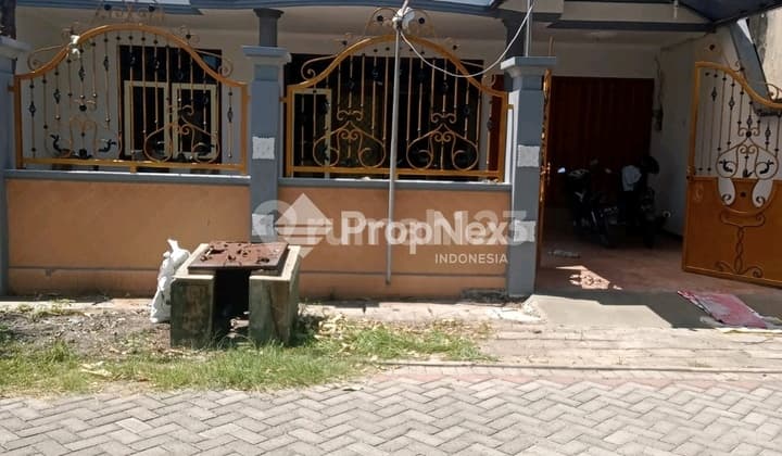 Rumah Di Jalan Kutisari Surabaya. Dekat Raya Kendangsari