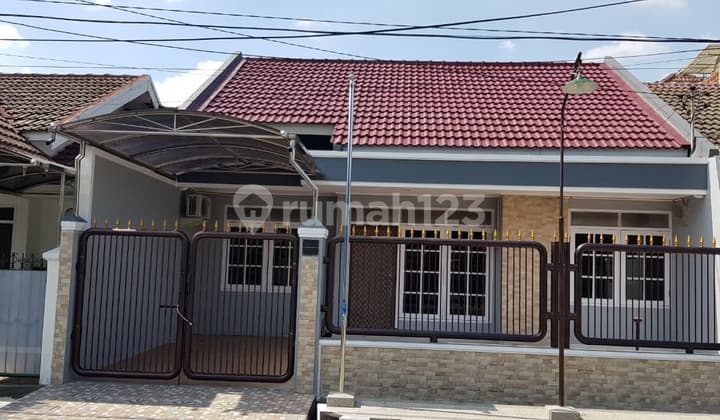 For rent: House in Wisma Mukti, Klampis Semolo. Close to Merr