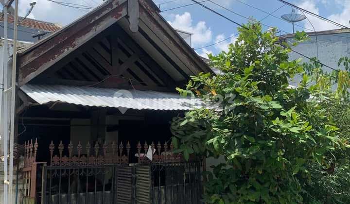 Rumah Sutorejo Timur. Dekat Raya Kenjeran. Dekat Mulyosari