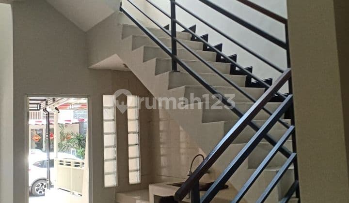 Strategically Located House in Menganti Ladiva Green Hill Area