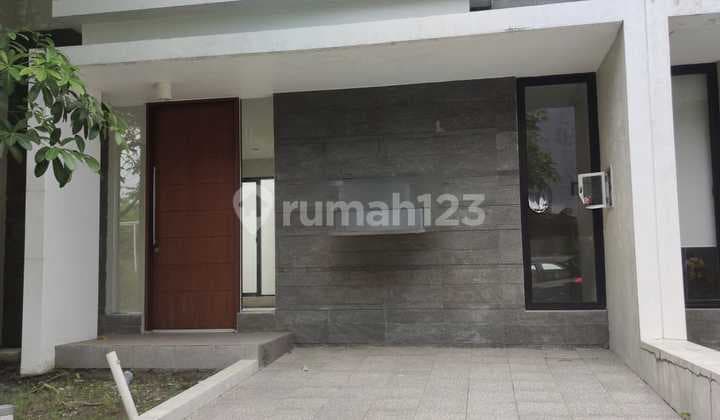 Rumah Baru North West Lake 2M Kecil