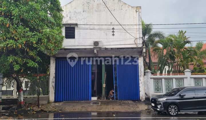 Isewakan Ruko Besar Nol Jalan Raya Jl P.b. Sudirman, Mojokerto