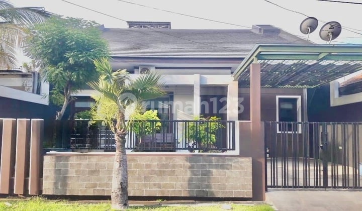 Dijual Rumah Darmo Permai Timur 1 LT Semi Furnish Dekat Pakuwon Mall