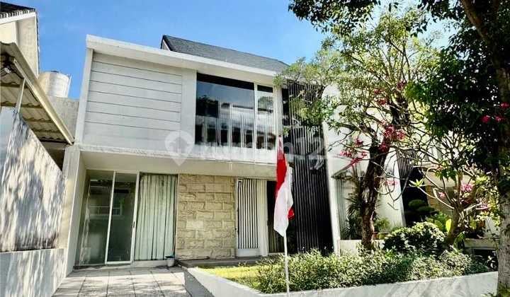 FOR RENT: WOODLAND CITRALAND HOUSE 3 BEDROOMS FULLY FURNISHED NEAR MODERN MARKET